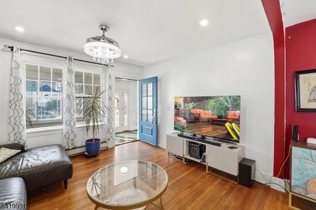 209 Floral St, Roselle Boro, NJ 07203