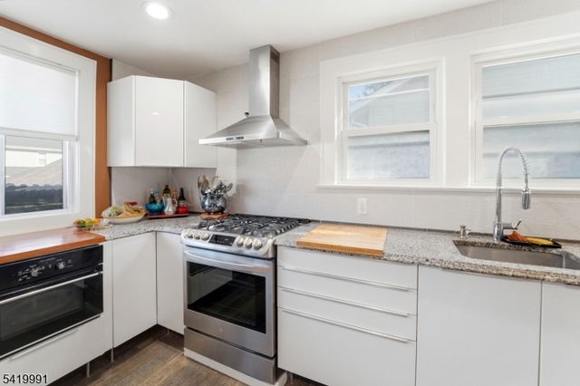 209 Floral St, Roselle Boro, NJ 07203