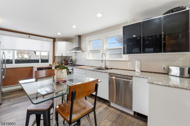 209 Floral St, Roselle Boro, NJ 07203