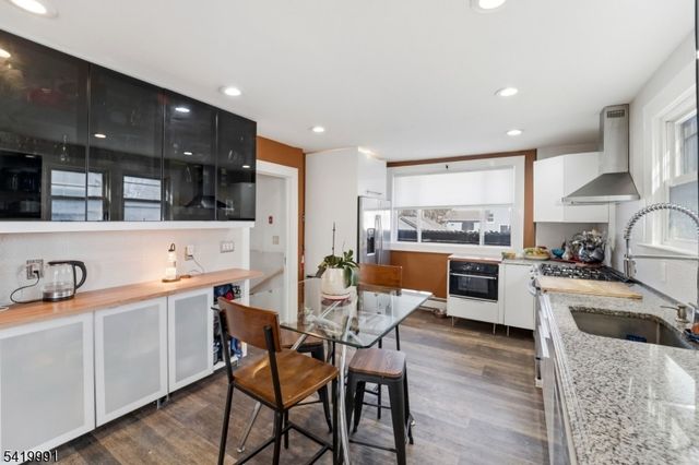 209 Floral St, Roselle Boro, NJ 07203