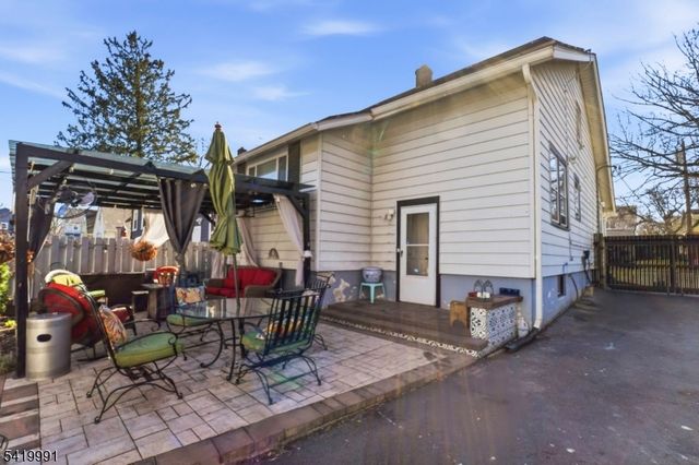 209 Floral St, Roselle Boro, NJ 07203