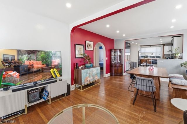 209 Floral St, Roselle Boro, NJ 07203