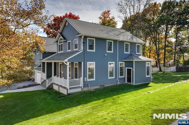 46 Seton Hall Drive, Oakland, NJ 07436