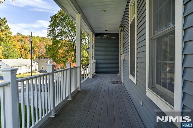46 Seton Hall Drive, Oakland, NJ 07436