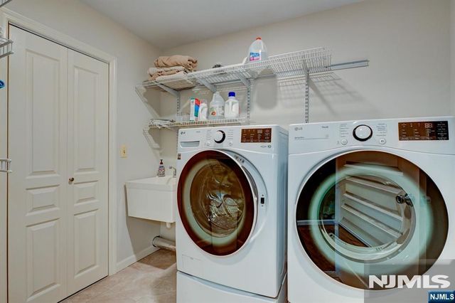 46 Seton Hall Drive, Oakland, NJ 07436