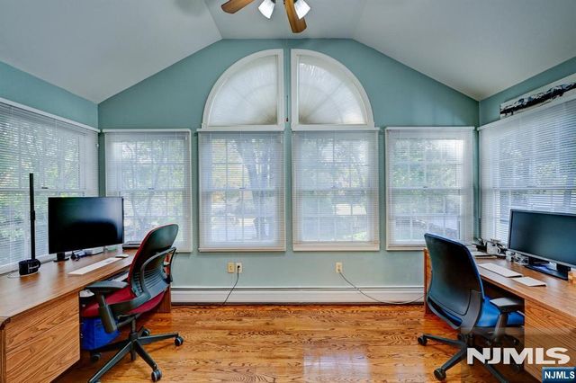 46 Seton Hall Drive, Oakland, NJ 07436