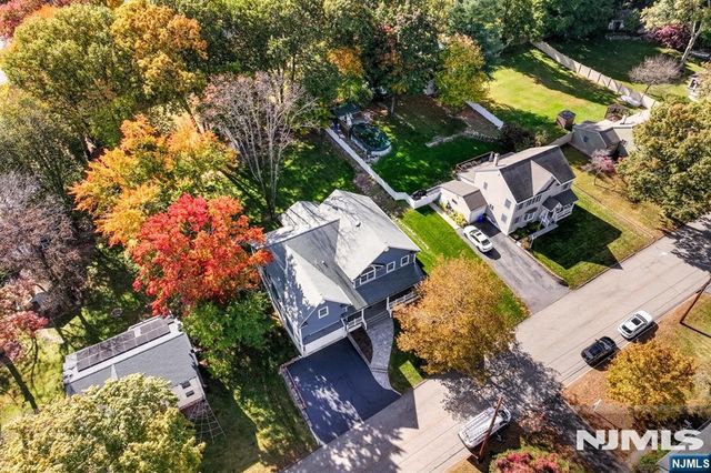 46 Seton Hall Drive, Oakland, NJ 07436