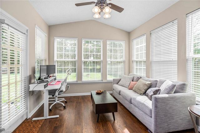 6031 Parkside Circle, Winston-salem, NC 27107