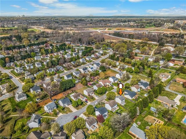 6031 Parkside Circle, Winston-salem, NC 27107