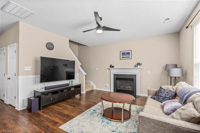 6031 Parkside Circle, Winston-salem, NC 27107