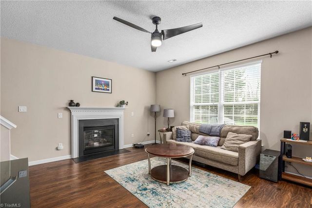 6031 Parkside Circle, Winston-salem, NC 27107