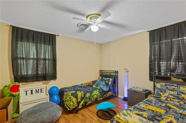 203 Yorkshire Lane, Victoria, TX 77904