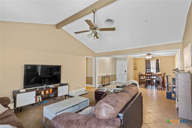 203 Yorkshire Lane, Victoria, TX 77904