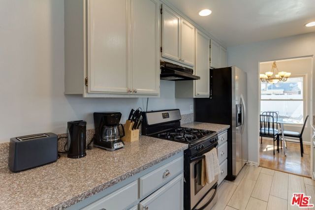 7858 JAMIESON Avenue, Reseda (los Angeles), CA 91335