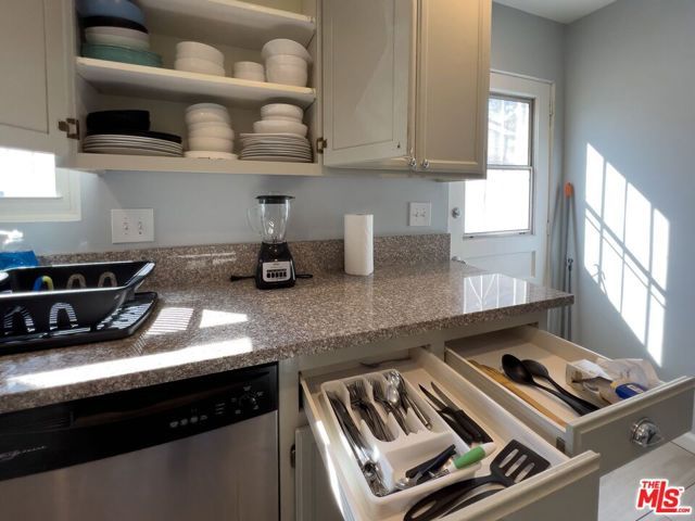 7858 JAMIESON Avenue, Reseda (los Angeles), CA 91335