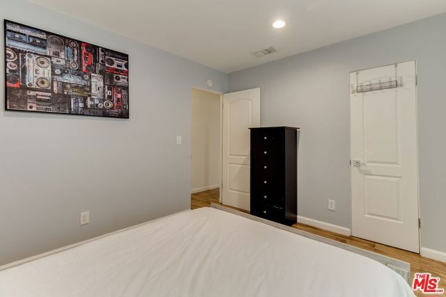7858 JAMIESON Avenue, Reseda (los Angeles), CA 91335