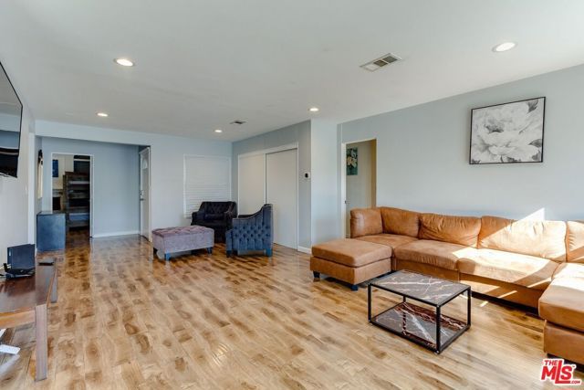 7858 JAMIESON Avenue, Reseda (los Angeles), CA 91335