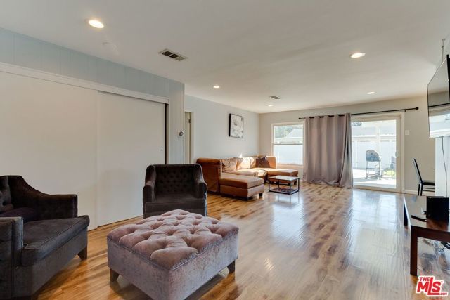7858 JAMIESON Avenue, Reseda (los Angeles), CA 91335