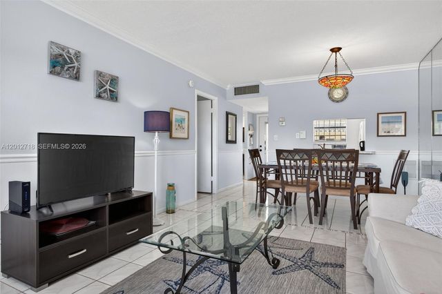 4451 NW 16th St K208, Lauderhill, FL 33313