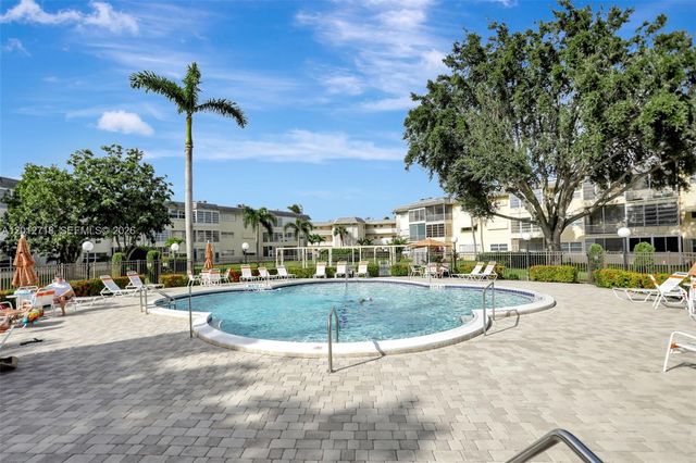 4451 NW 16th St K208, Lauderhill, FL 33313