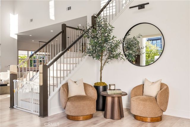 27762 Lens, Valencia, CA 91381