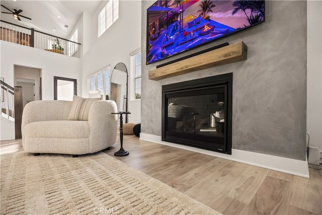 27762 Lens, Valencia, CA 91381