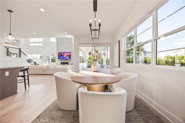 27762 Lens, Valencia, CA 91381