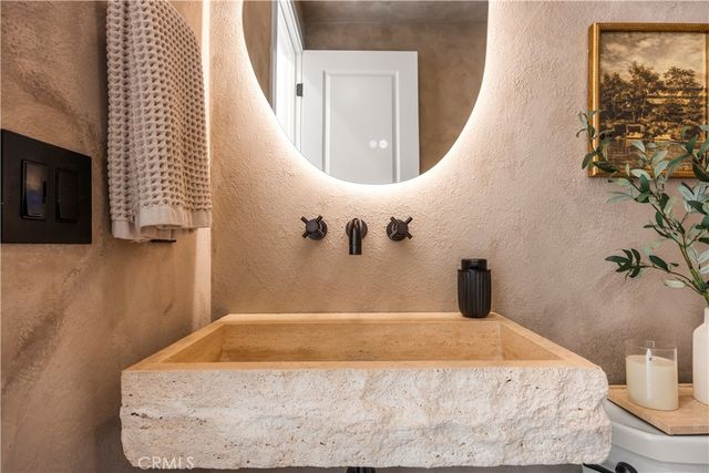 27762 Lens, Valencia, CA 91381