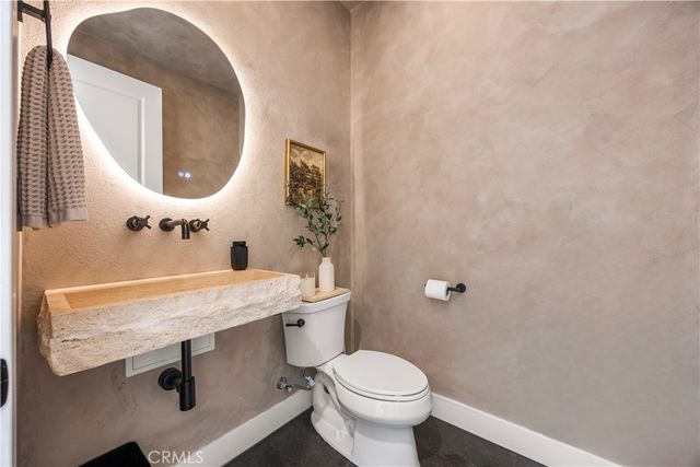 27762 Lens, Valencia, CA 91381