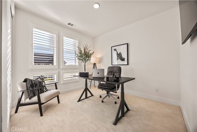 27762 Lens, Valencia, CA 91381