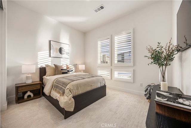 27762 Lens, Valencia, CA 91381