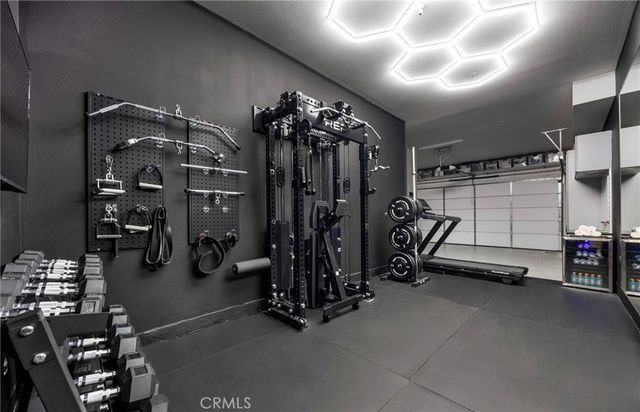 27762 Lens, Valencia, CA 91381