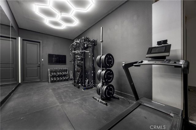 27762 Lens, Valencia, CA 91381
