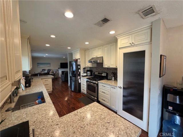 340 Mitchell, Redlands, CA 92374