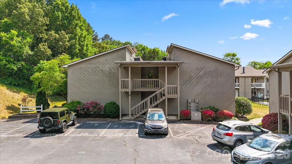 140 Lake Concord Road NE D10, Concord, NC 28025