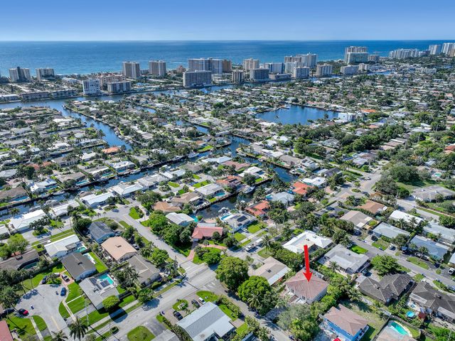 2560 NE 11th Street, Pompano Beach, FL 33062