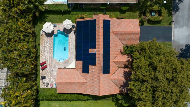 12043 SW 1st Street, Coral Springs, FL 33071
