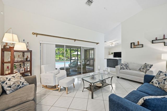 12043 SW 1st Street, Coral Springs, FL 33071