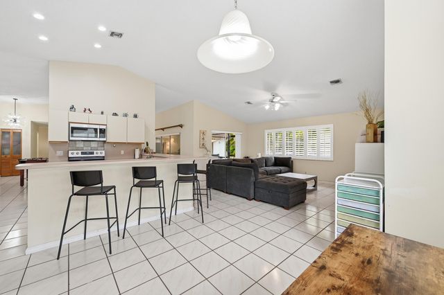 12043 SW 1st Street, Coral Springs, FL 33071