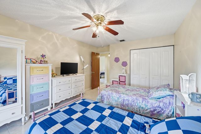 12043 SW 1st Street, Coral Springs, FL 33071