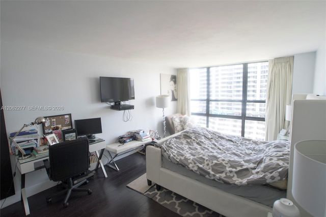 600 NE 36th Street 1507, Miami, FL 33137