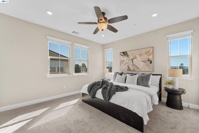 1597 Hidden Creek Ln, Milpitas, CA 95035