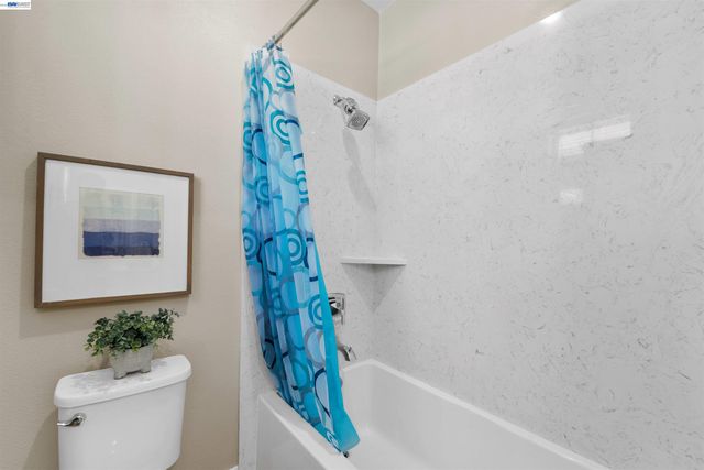 1597 Hidden Creek Ln, Milpitas, CA 95035