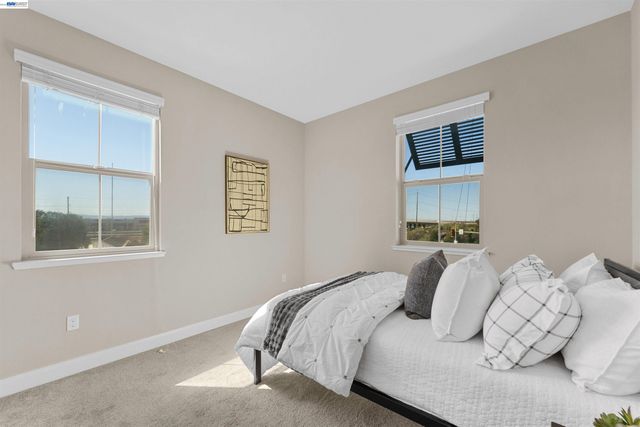 1597 Hidden Creek Ln, Milpitas, CA 95035