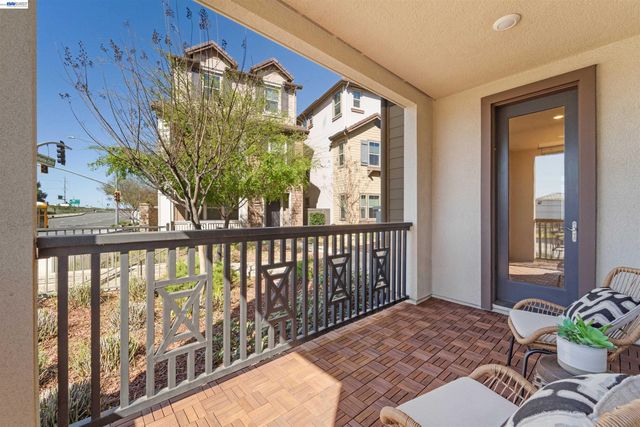 1597 Hidden Creek Ln, Milpitas, CA 95035