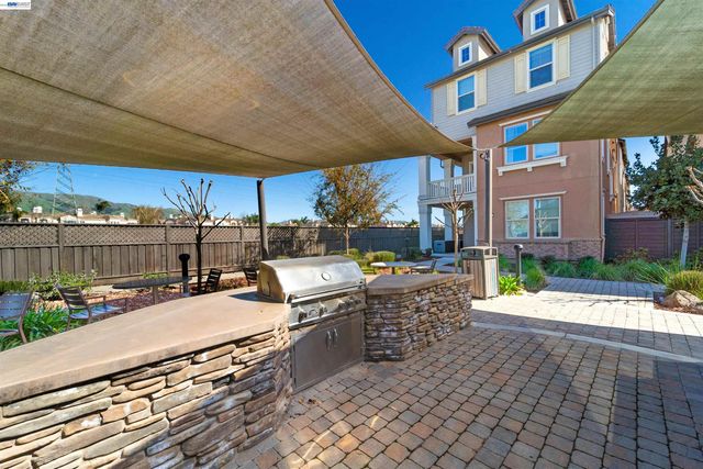 1597 Hidden Creek Ln, Milpitas, CA 95035