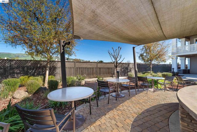 1597 Hidden Creek Ln, Milpitas, CA 95035