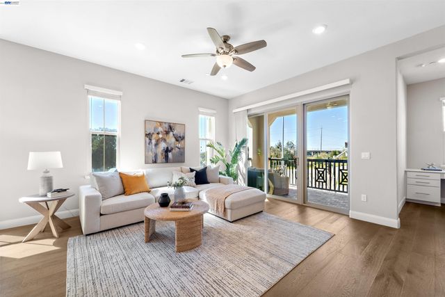 1597 Hidden Creek Ln, Milpitas, CA 95035