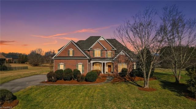 204 Fosseway Drive, Greensboro, NC 27455