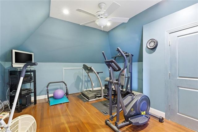 204 Fosseway Drive, Greensboro, NC 27455